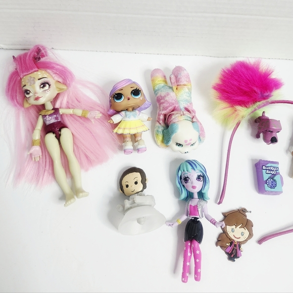 Toy Lot - Picture 2 of 5